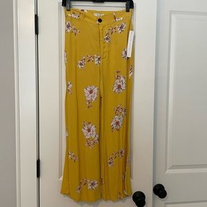 Flynn Skye Yellow Flower Design Pants